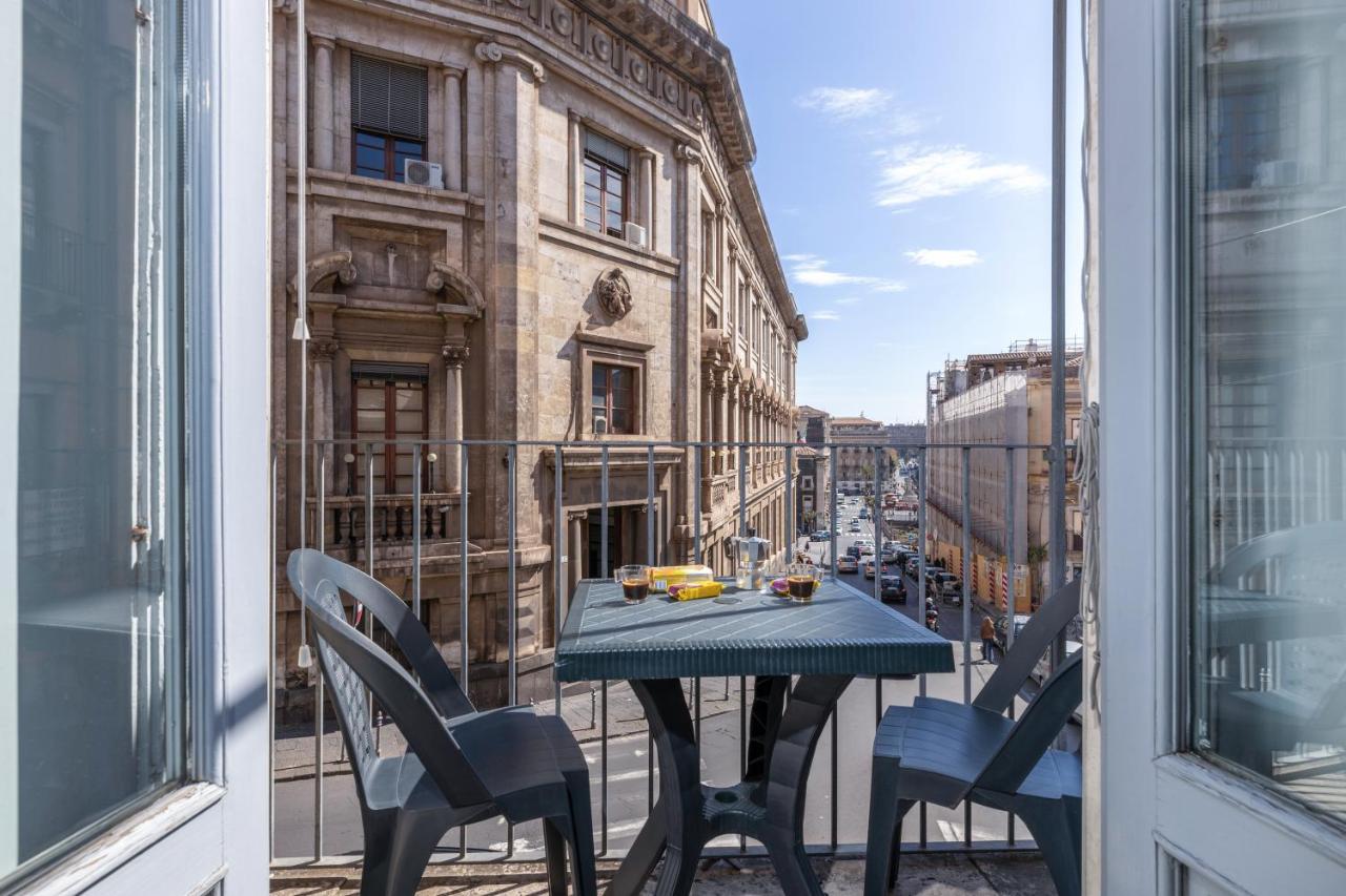 La Casa Di Carta In Piazza Stesicoro