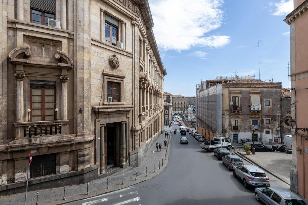 La Casa Di Carta In Piazza Stesicoro Catania