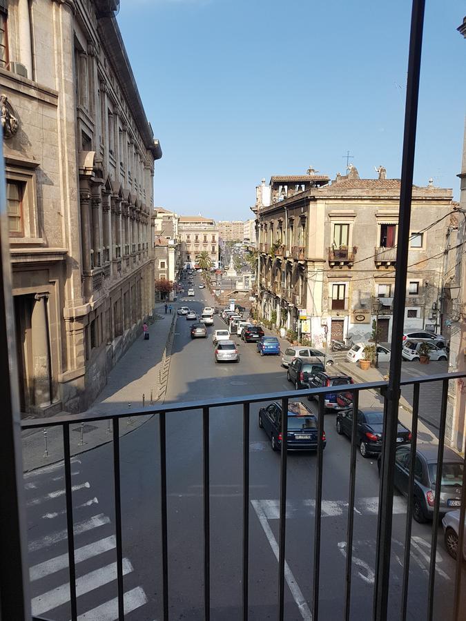 La Casa Di Carta In Piazza Stesicoro Catania
